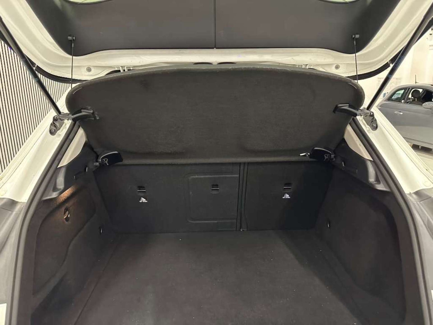 Used Mercedes-Benz GLA 2019 for sale - 76391879: Photo 38