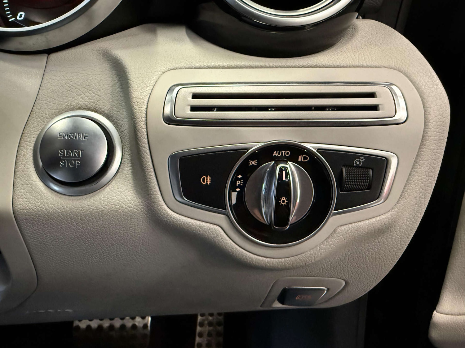 Used Mercedes-Benz C Class 2016 for sale - 76271647: Photo 28