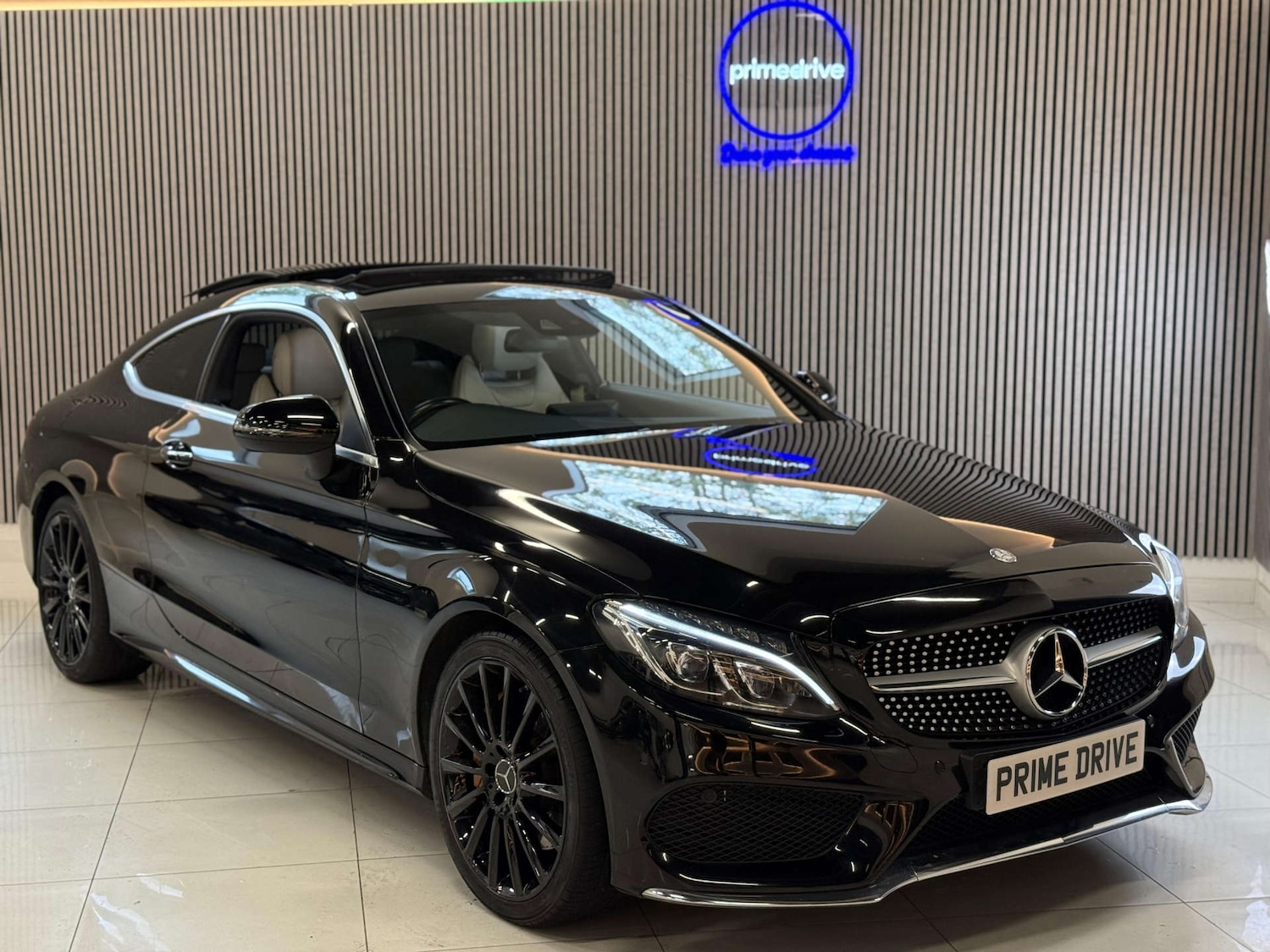 Used Mercedes-Benz C Class 2016 for sale - 76271647: Photo 4