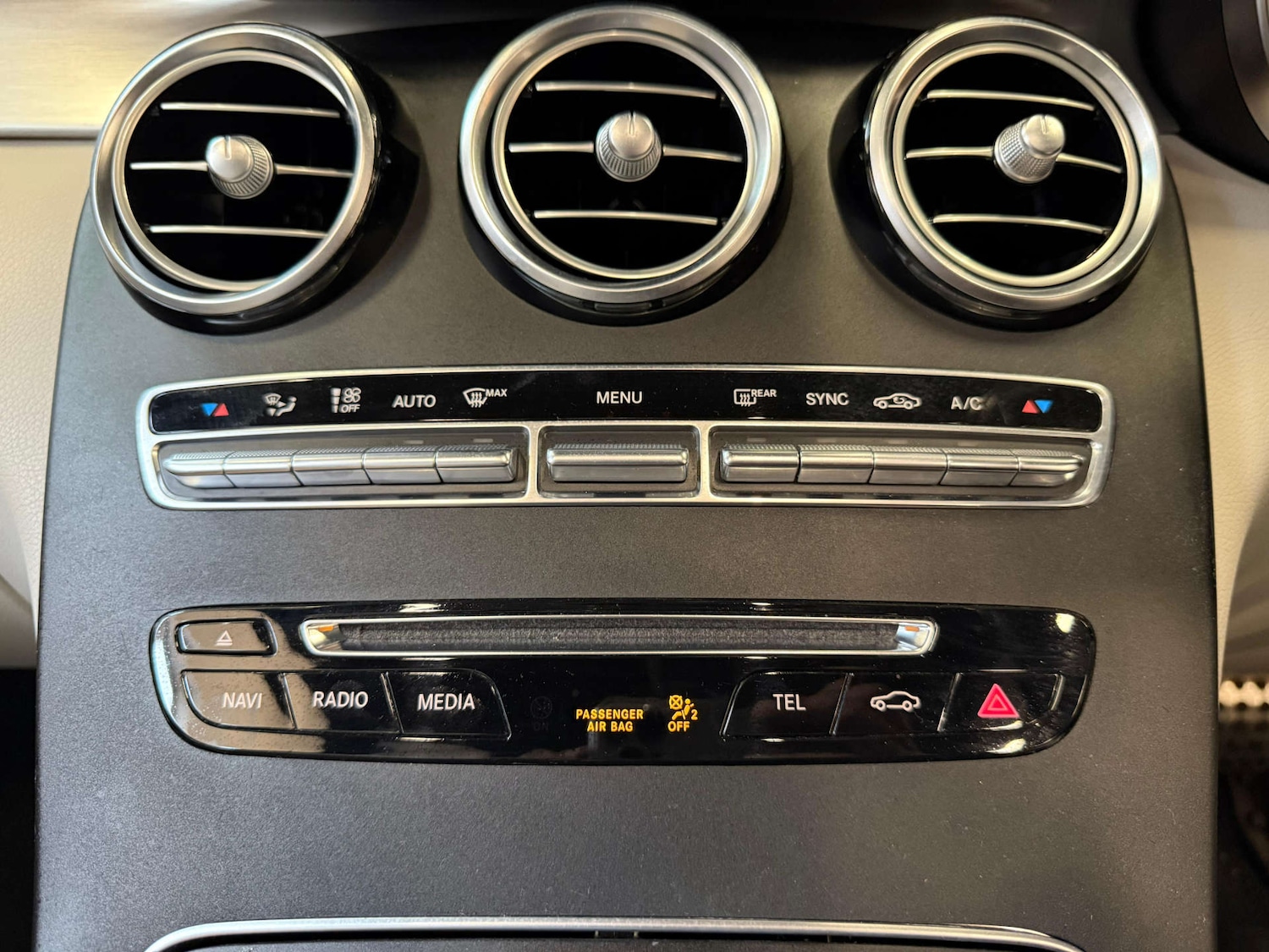 Used Mercedes-Benz C Class 2016 for sale - 76271647: Photo 40