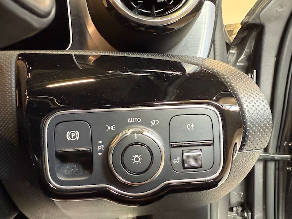 Used Mercedes-Benz A-Class 2018 for sale - 76271642: Photo 21