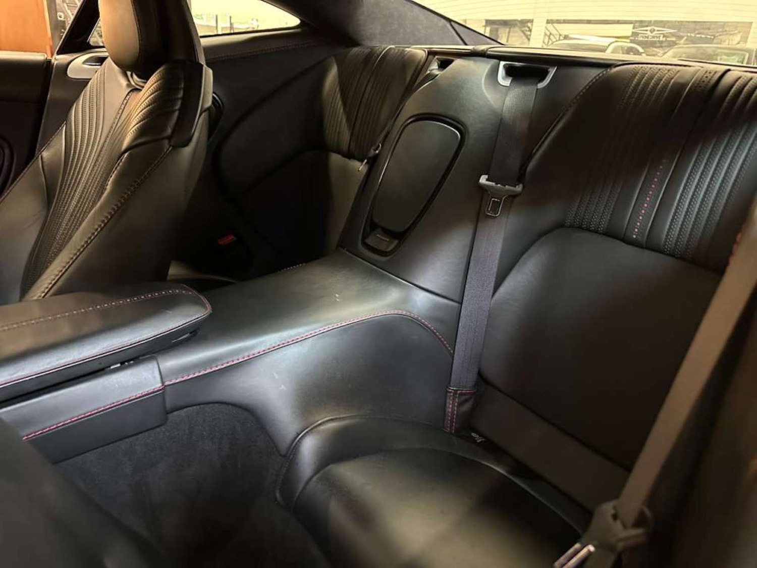 Used Aston Martin DB11 2017 for sale - 76354258: Photo 18
