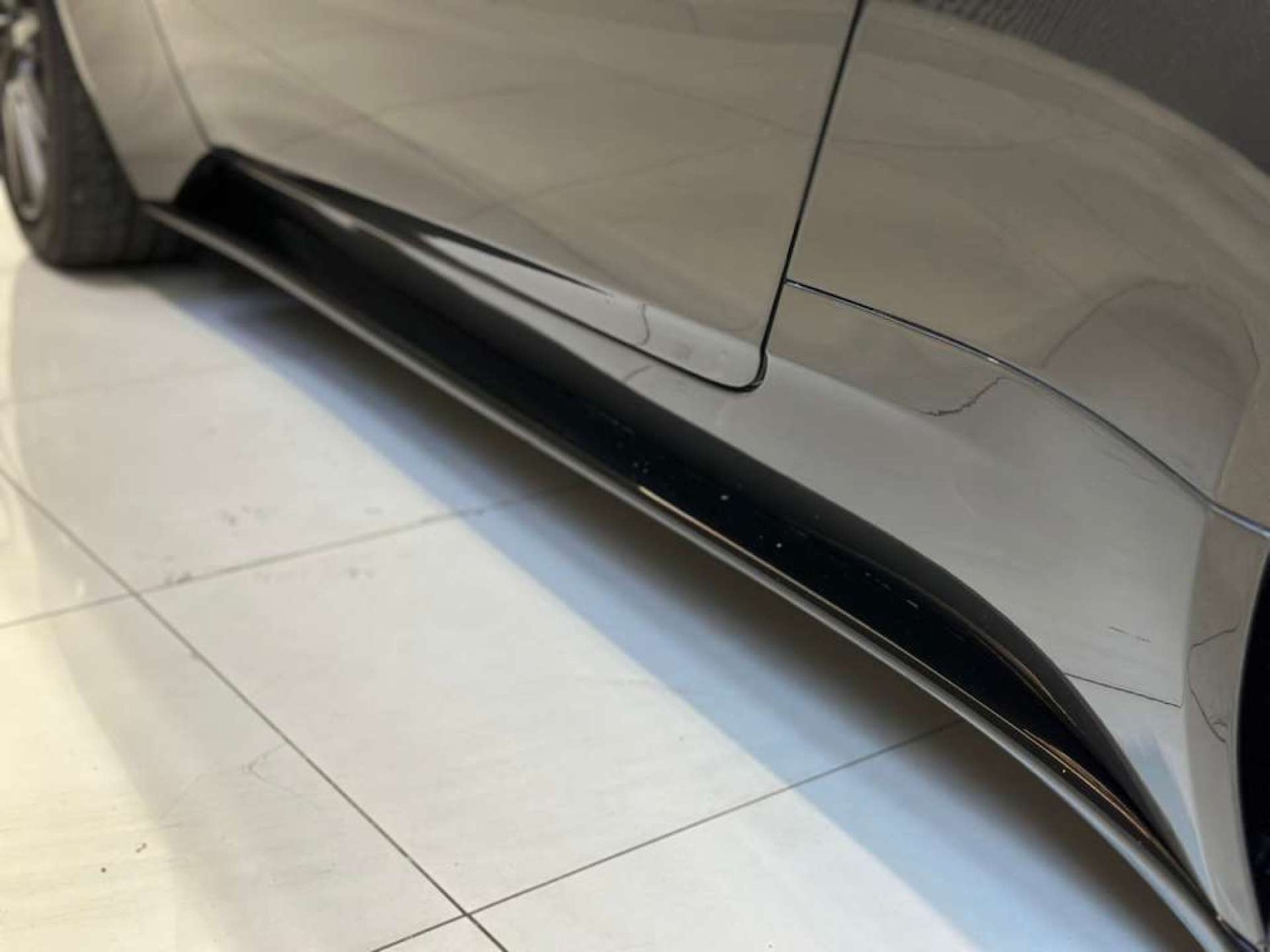 Used Aston Martin DB11 2017 for sale - 76354258: Photo 46