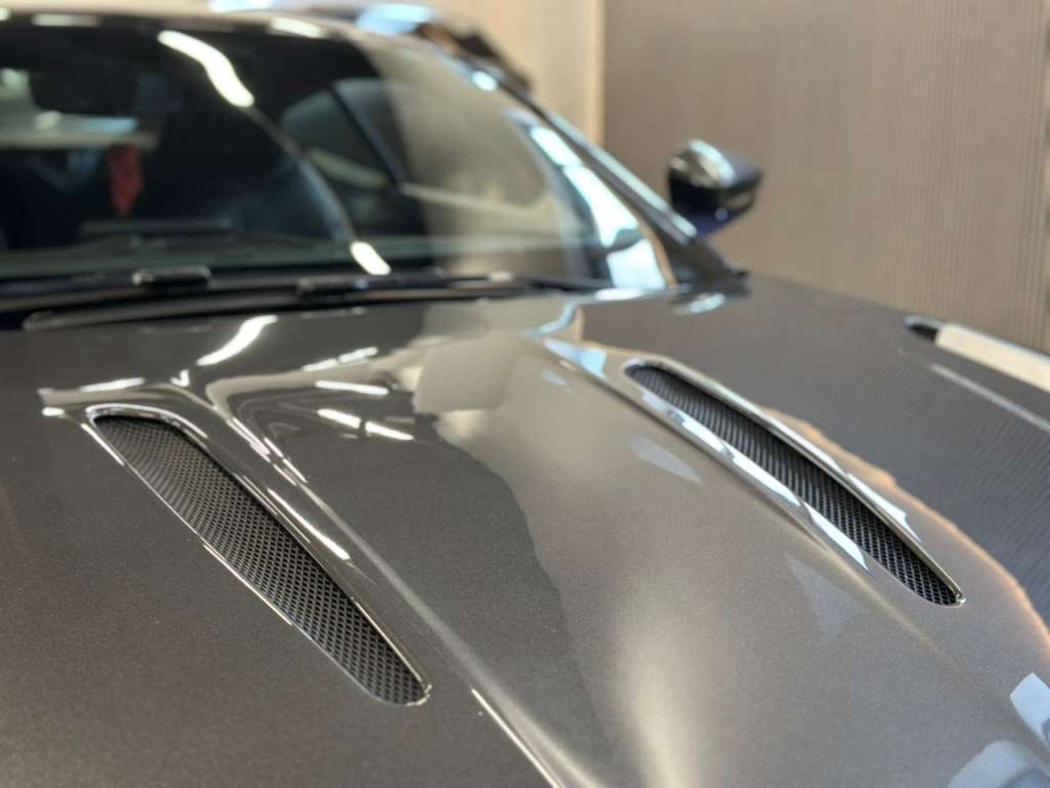 Used Aston Martin DB11 2017 for sale - 76354258: Photo 48