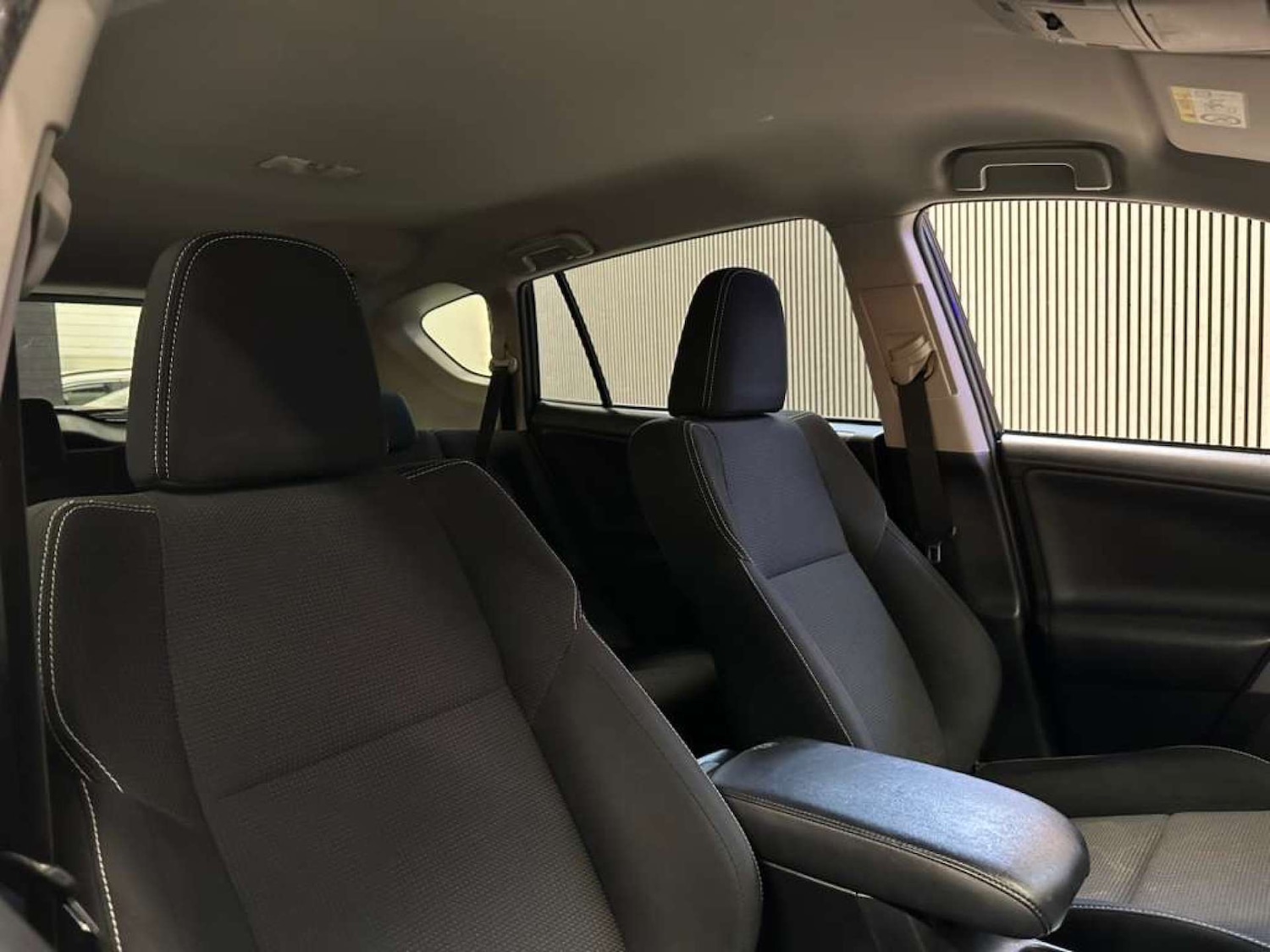 Used Toyota RAV4 2017 for sale - 76395514: Photo 15