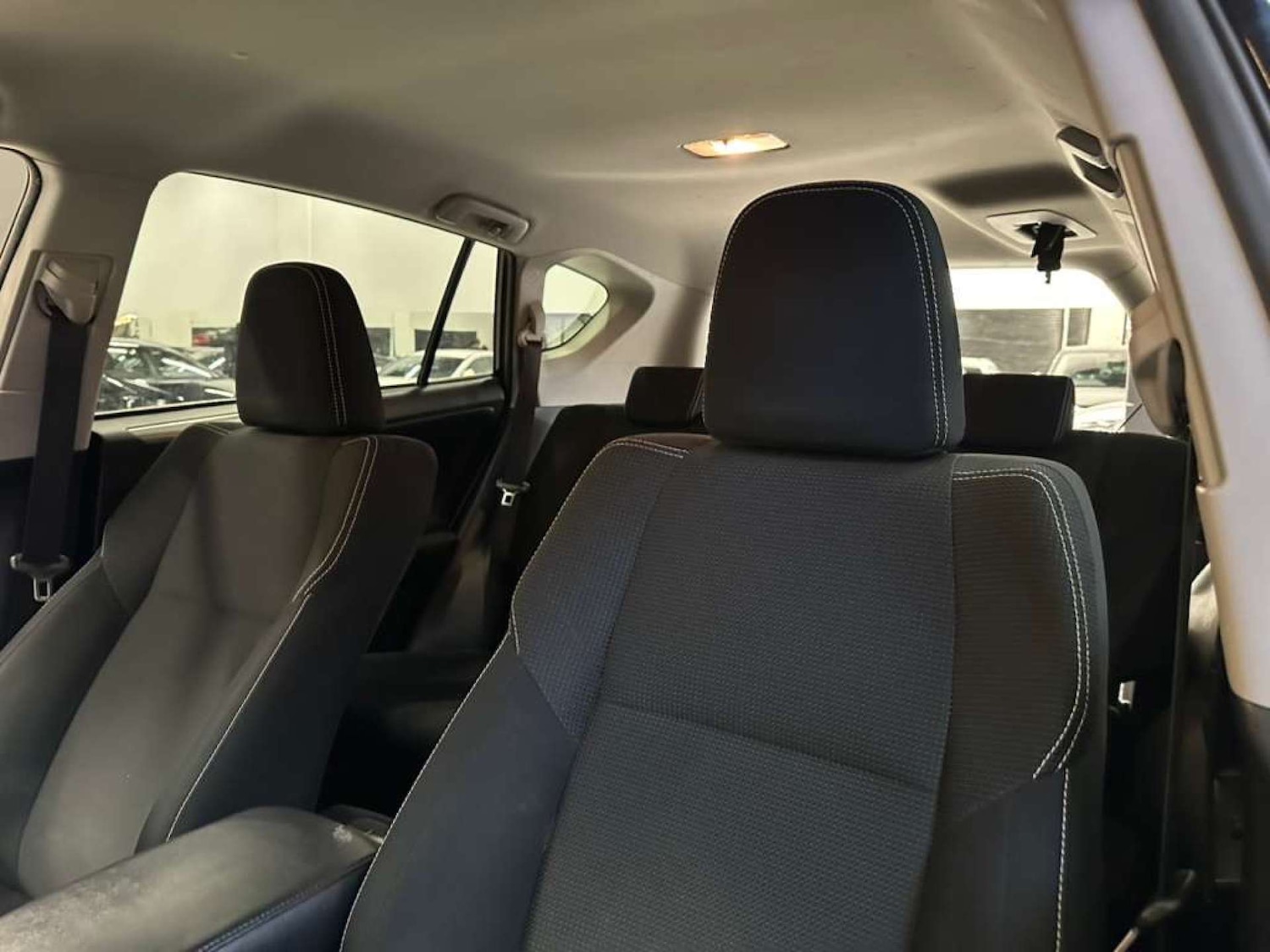 Used Toyota RAV4 2017 for sale - 76395514: Photo 17