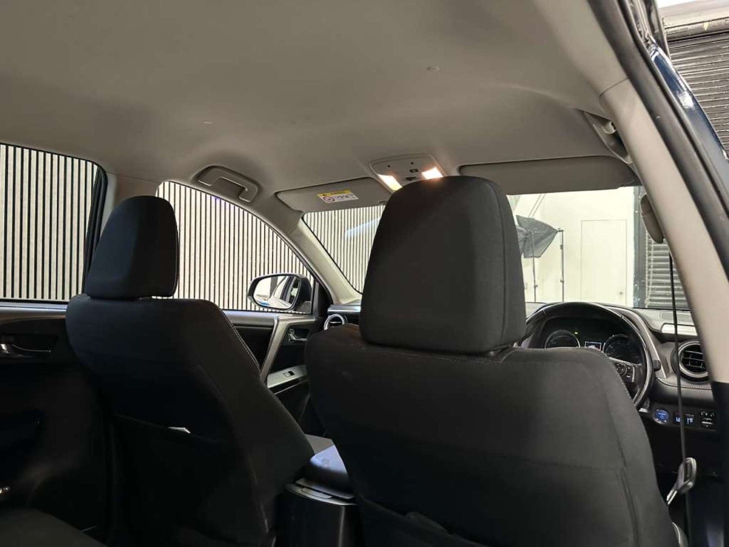 Used Toyota RAV4 2017 for sale - 76395514: Photo 18