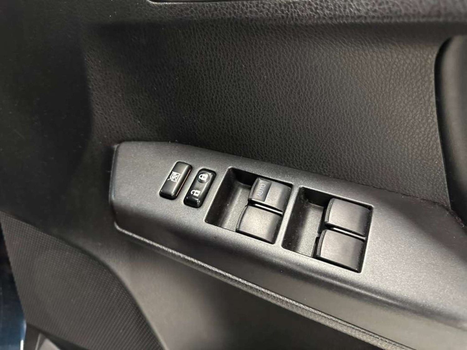 Used Toyota RAV4 2017 for sale - 76395514: Photo 21