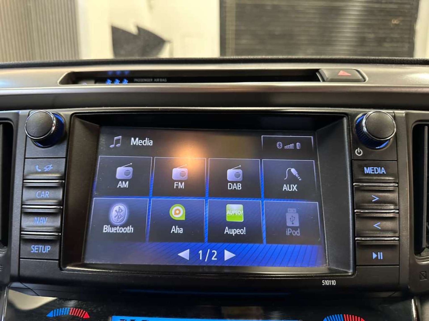 Used Toyota RAV4 2017 for sale - 76395514: Photo 32