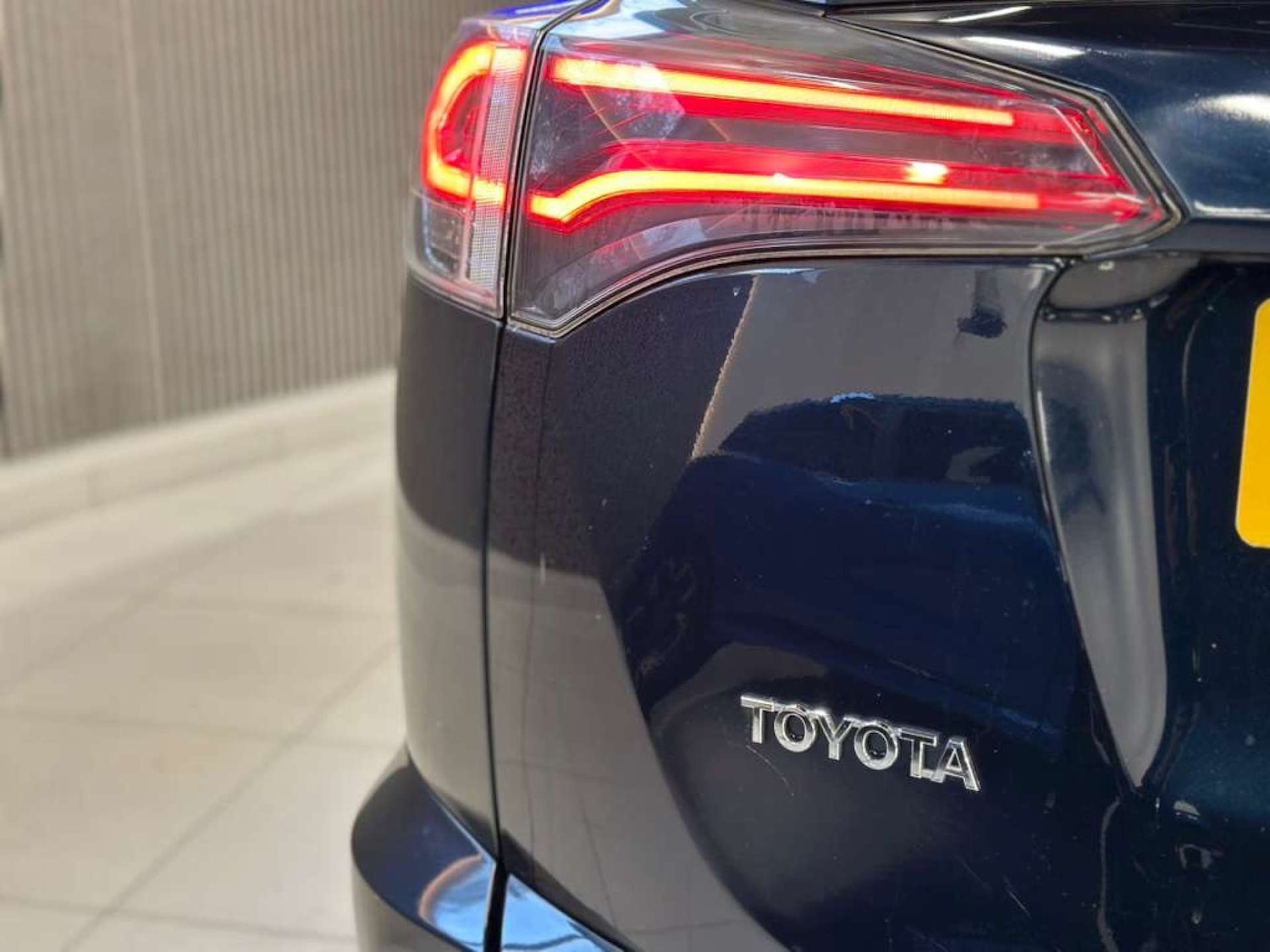 Used Toyota RAV4 2017 for sale - 76395514: Photo 37