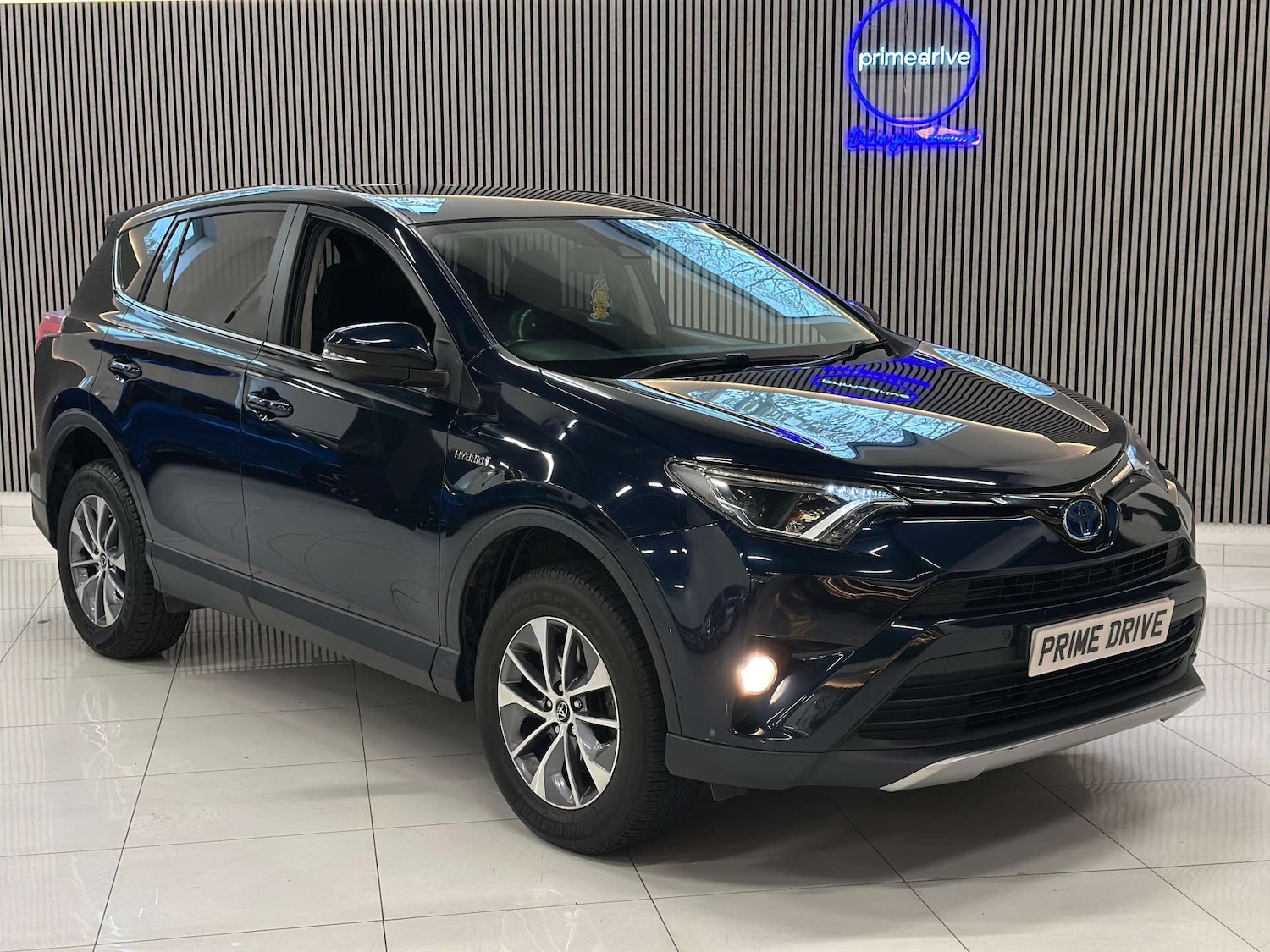 Used Toyota RAV4 2017 for sale - 76395514: Photo 5