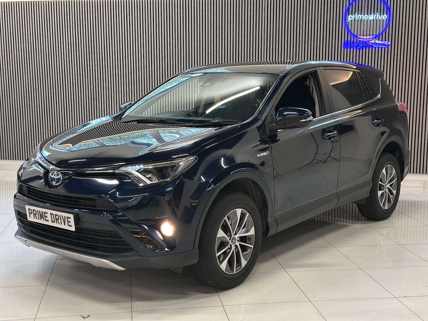 Used Toyota RAV4 2017 for sale - 76395514: Photo 6