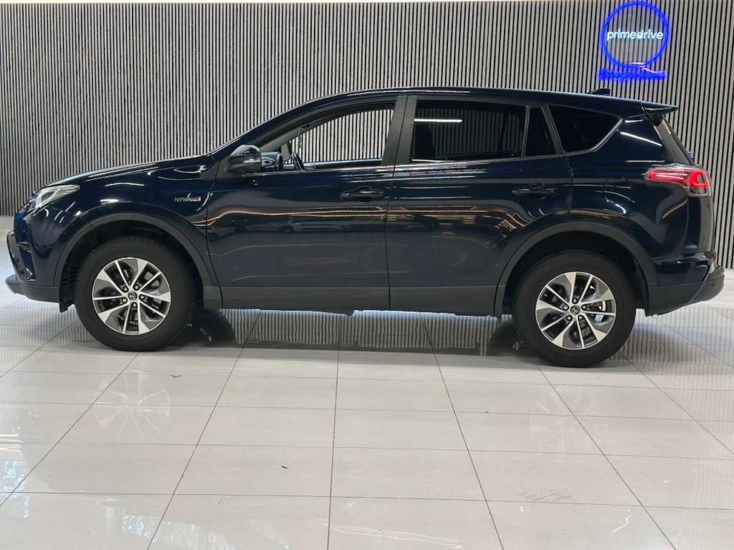 Used Toyota RAV4 2017 for sale - 76395514: Photo 7