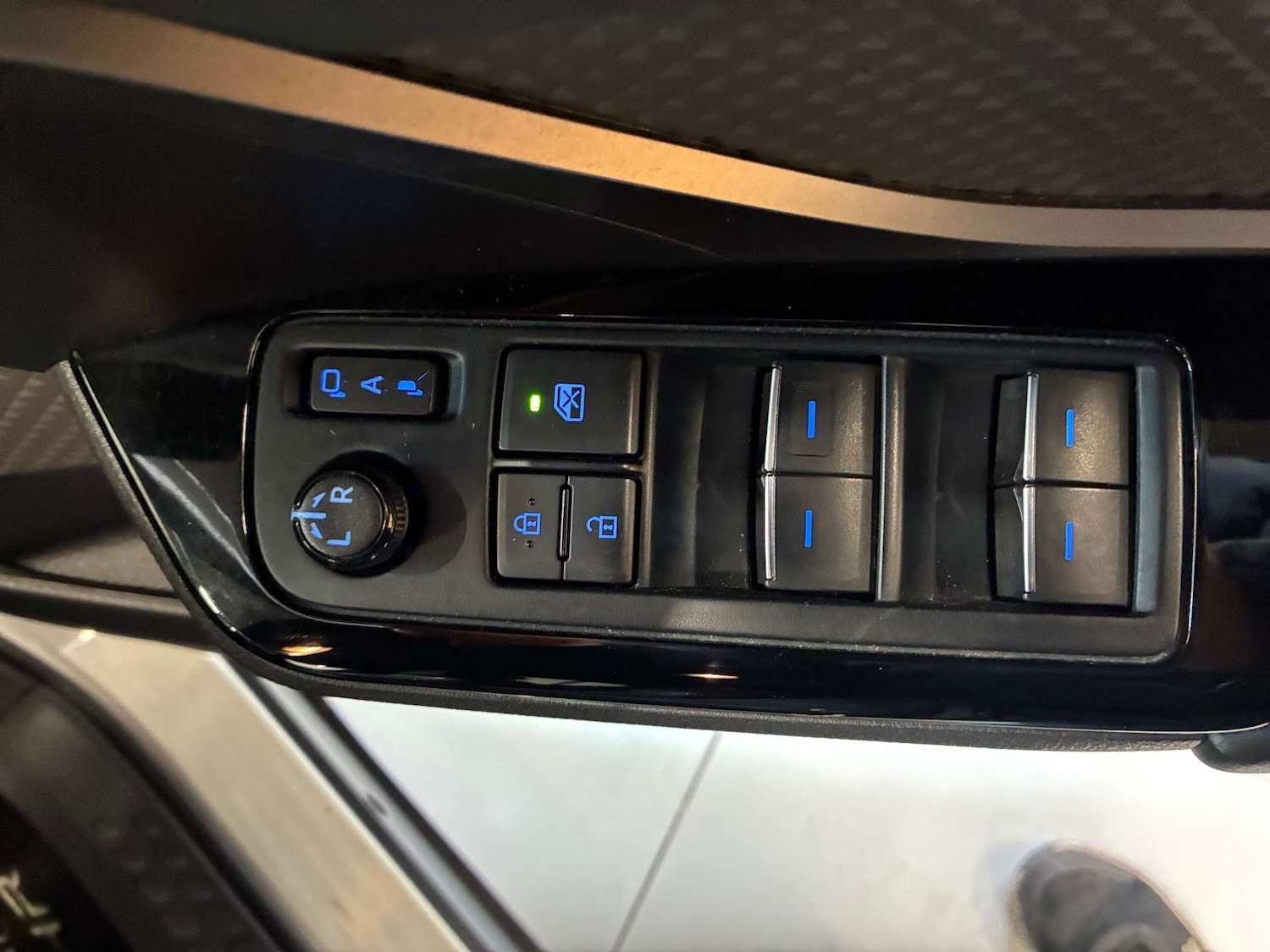 Used Toyota C-HR 2020 for sale - 76558378: Photo 21