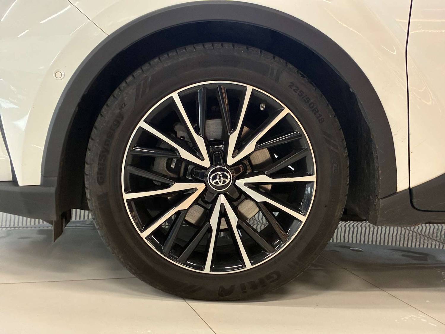 Used Toyota C-HR 2020 for sale - 76558378: Photo 28