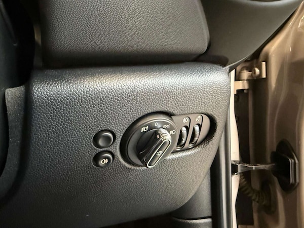 Used MINI Hatch 2021 for sale - 76271638: Photo 24