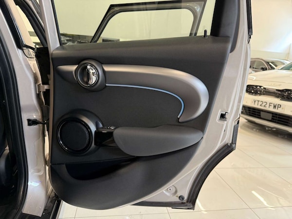 Used MINI Hatch 2021 for sale - 76271638: Photo 27