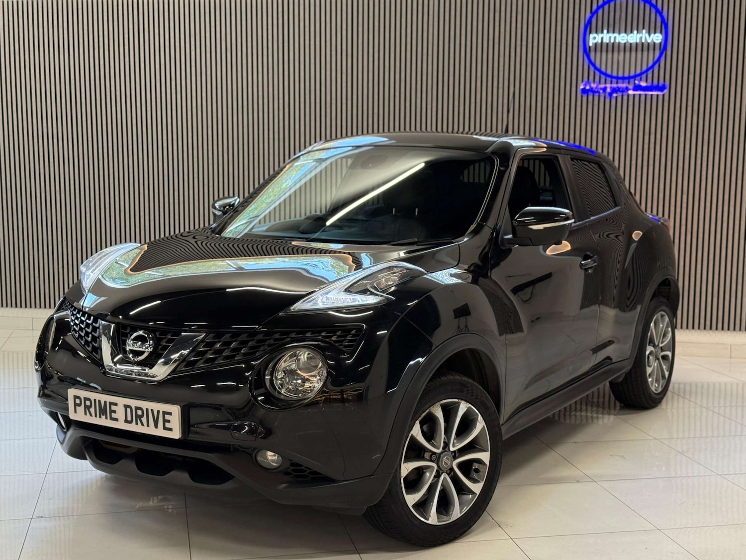 Used Nissan Juke 2017 for sale - 76271649: Photo 2