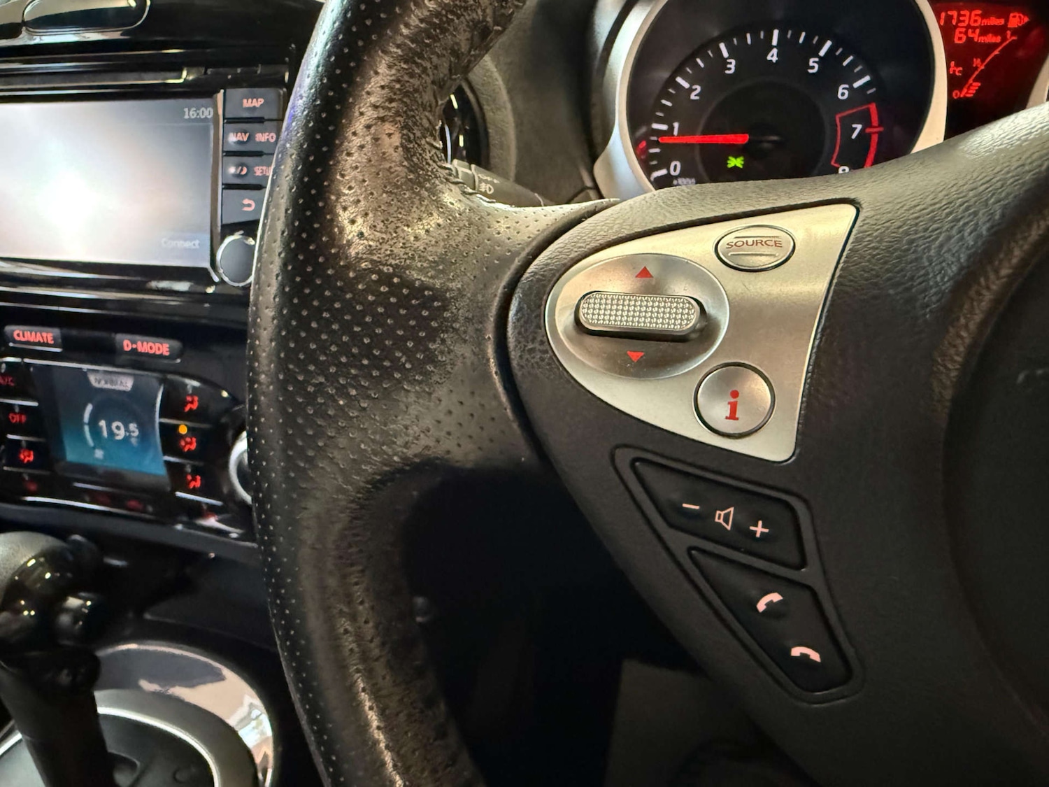 Used Nissan Juke 2017 for sale - 76271649: Photo 24