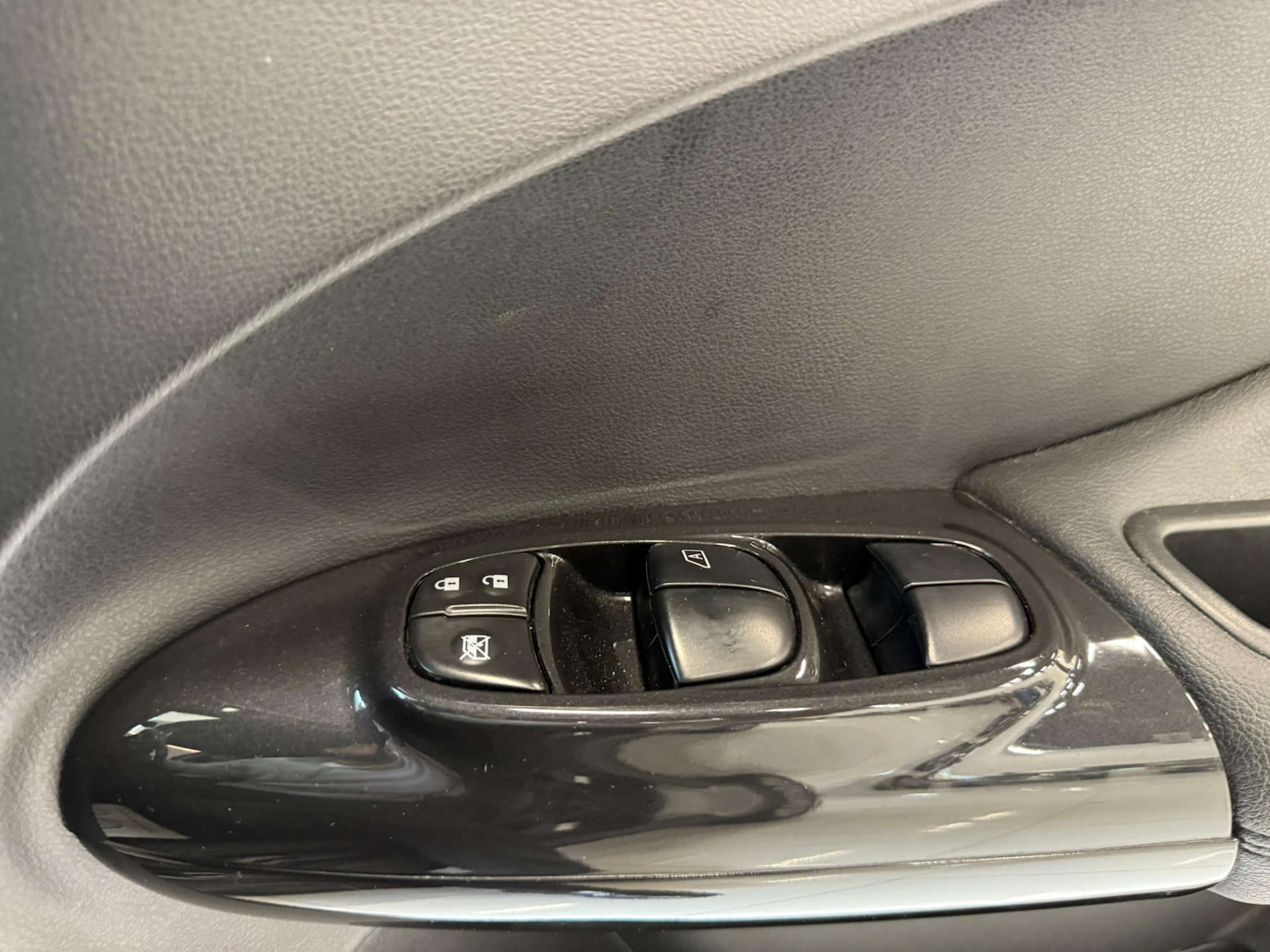 Used Nissan Juke 2017 for sale - 76271649: Photo 26