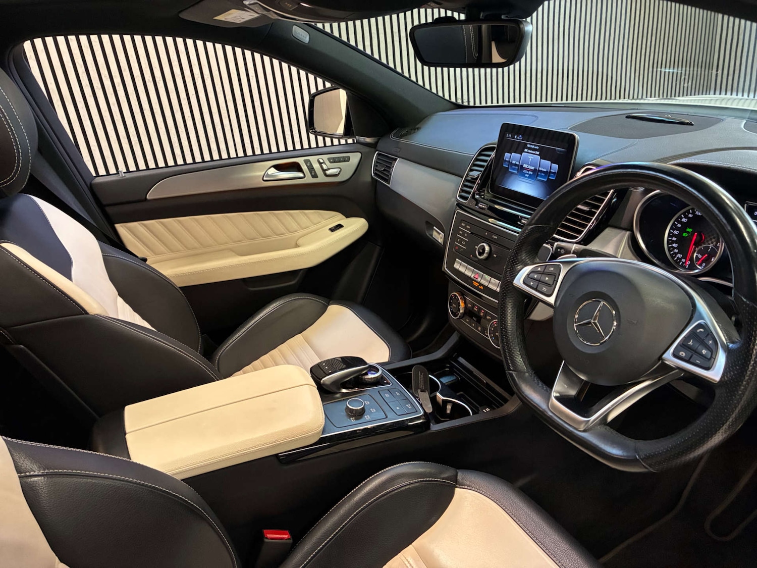Used Mercedes-Benz GLE 2018 for sale - 76527111: Photo 50