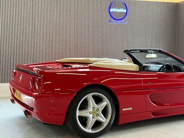 Used Ferrari F355 1996 for sale - 76271645: Photo 25