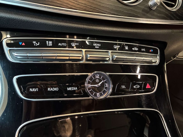 Used Mercedes-Benz E Class 2017 for sale - 76316832: Photo 30