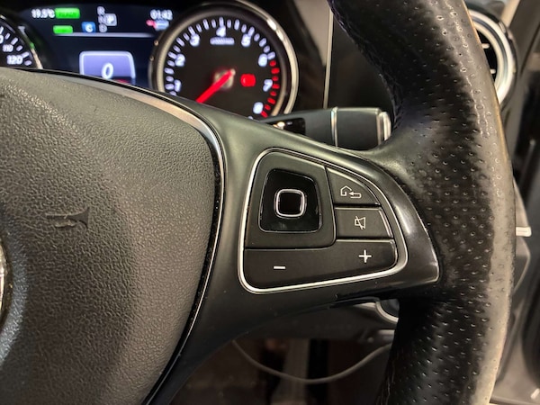 Used Mercedes-Benz E Class 2017 for sale - 76316832: Photo 35