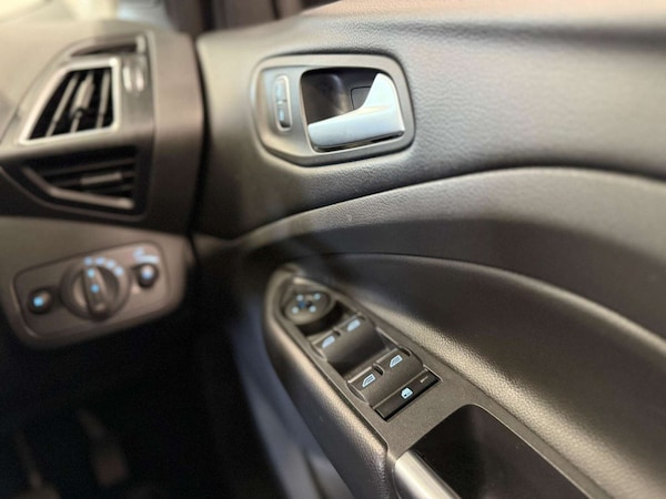 Used Ford Kuga 2018 for sale - 76271633: Photo 27