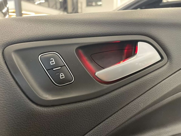 Used Ford Kuga 2018 for sale - 76271633: Photo 39