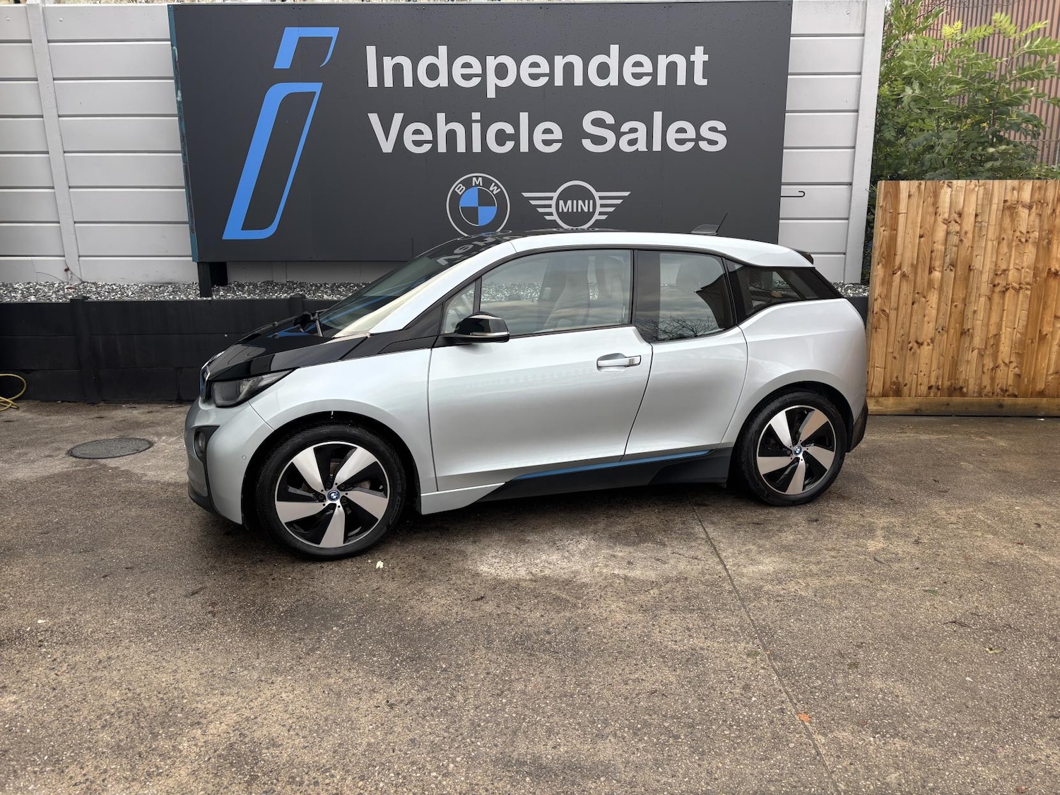 Used BMW i3 2017 for sale - 76625577: Photo 11