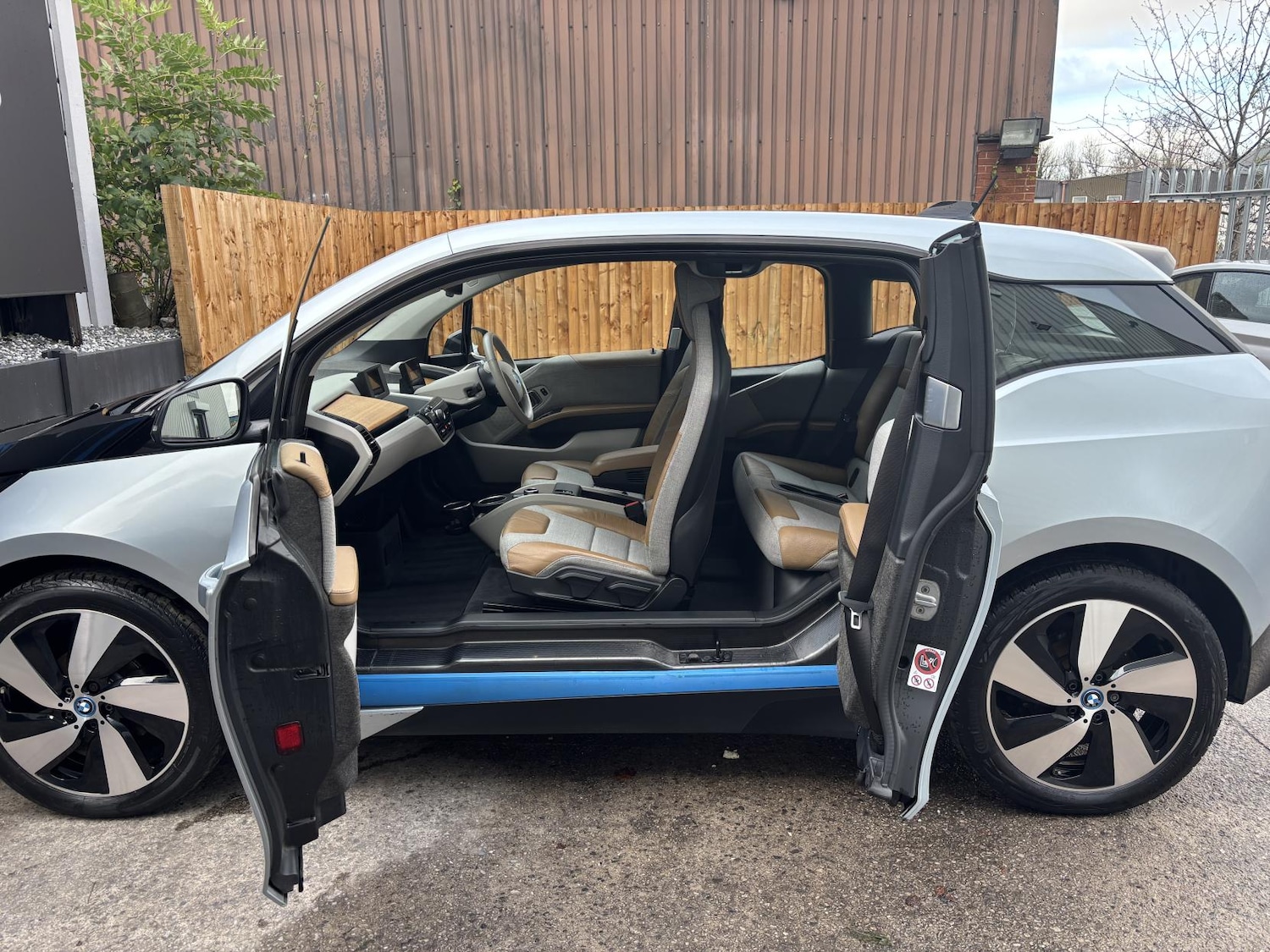 Used BMW i3 2017 for sale - 76625577: Photo 26