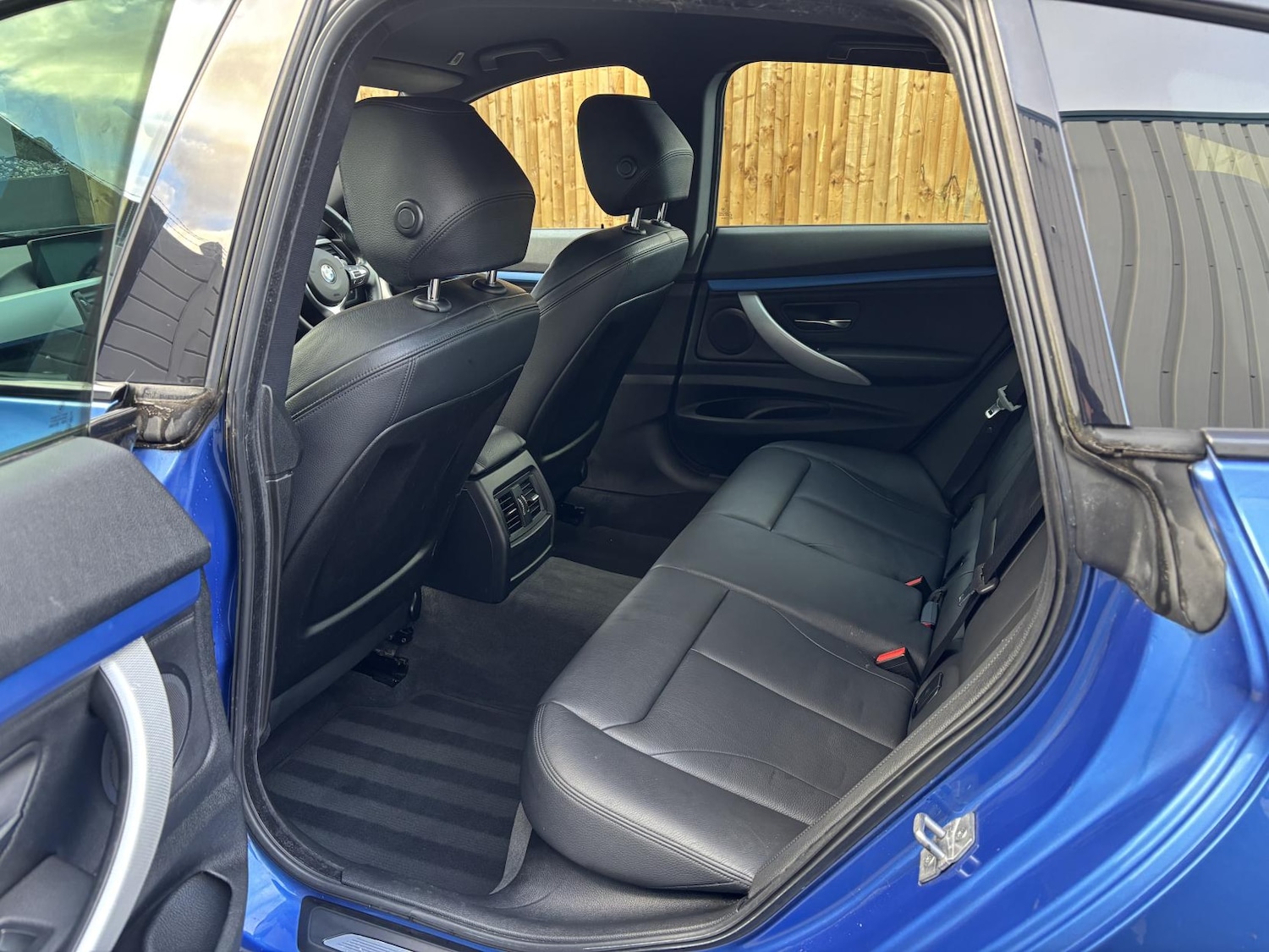 Used BMW 3 Series 2015 for sale - 77151650: Photo 29