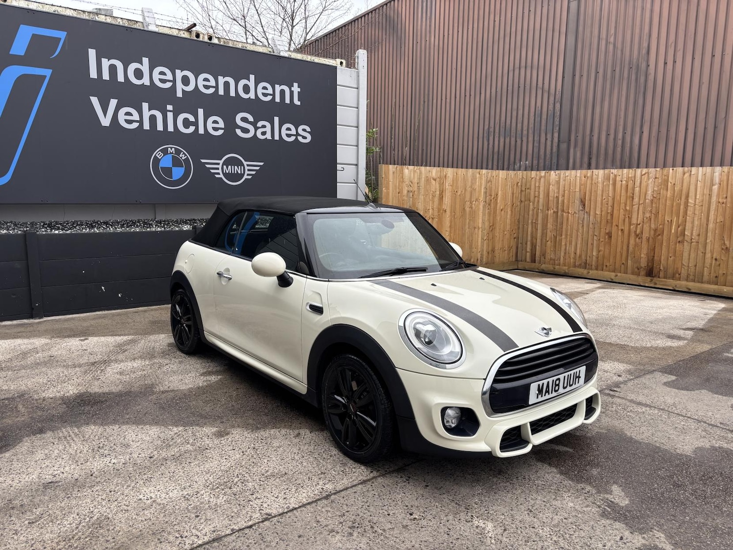 Used MINI Convertible 2018 for sale - 77997183: Photo 10