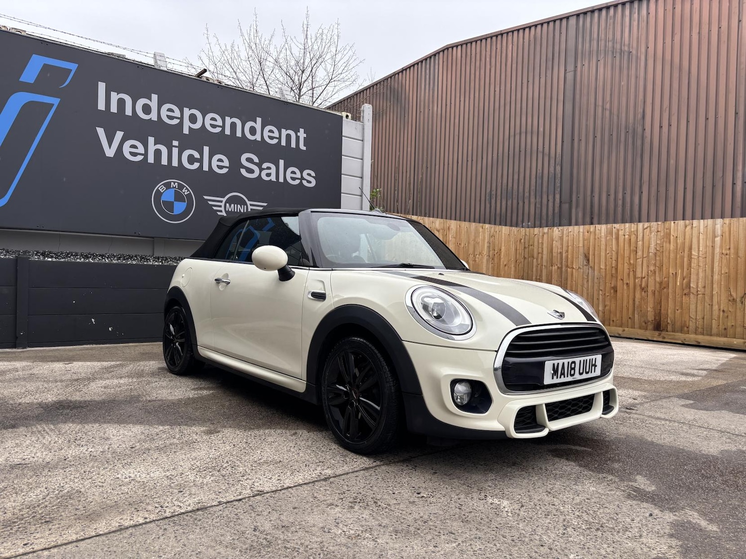 Used MINI Convertible 2018 for sale - 77997183: Photo 11