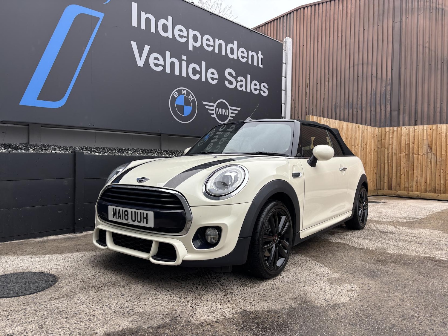 Used MINI Convertible 2018 for sale - 77997183: Photo 17