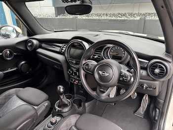Used MINI Convertible 2018 for sale - 77997183: Photo