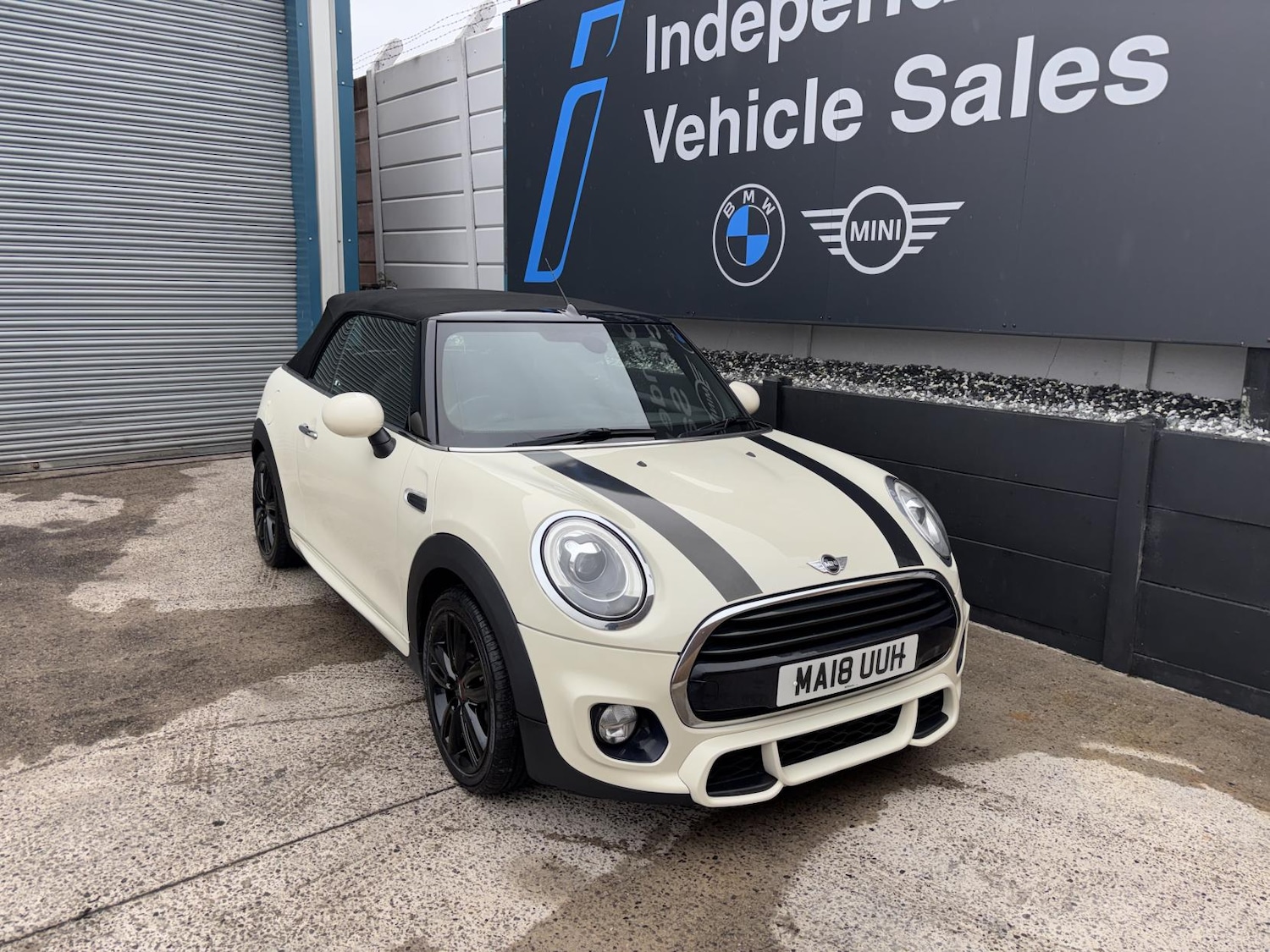 Used MINI Convertible 2018 for sale - 77997183: Photo 3