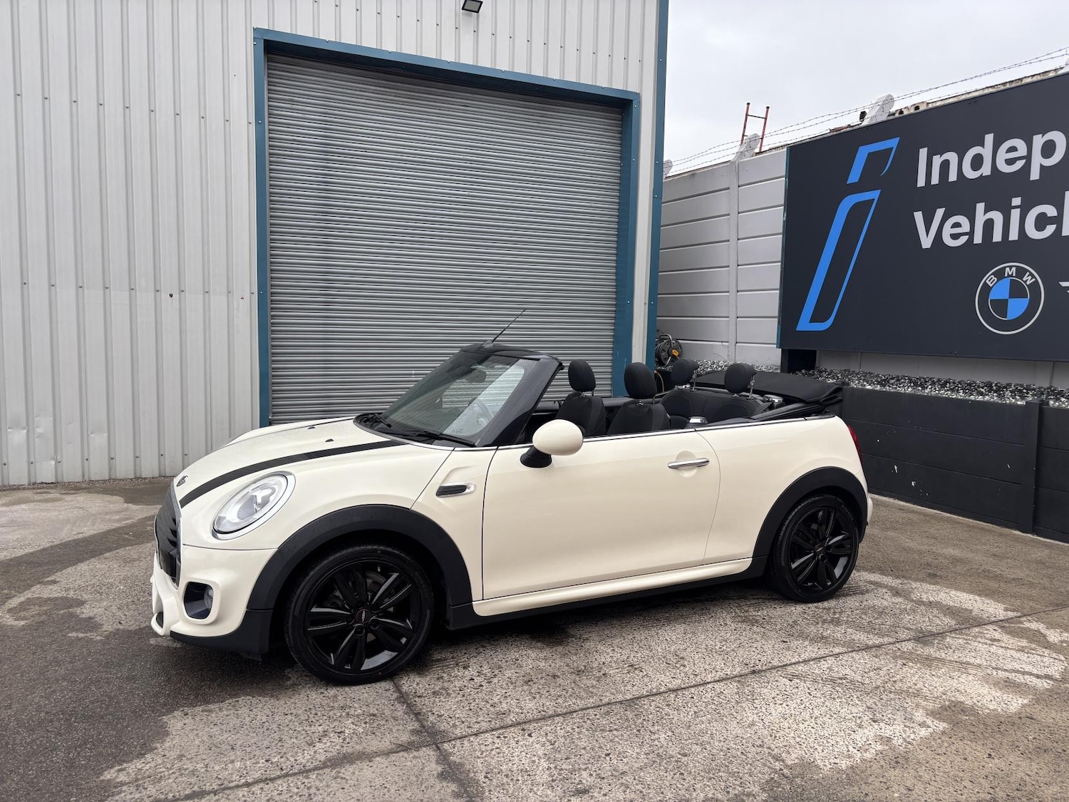 Used MINI Convertible 2018 for sale - 77997183: Photo 36