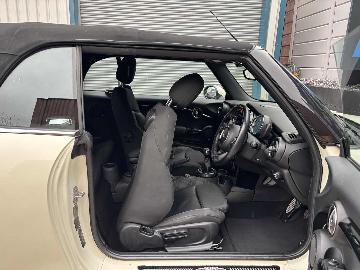 Used MINI Convertible 2018 for sale - 77997183: Photo 5