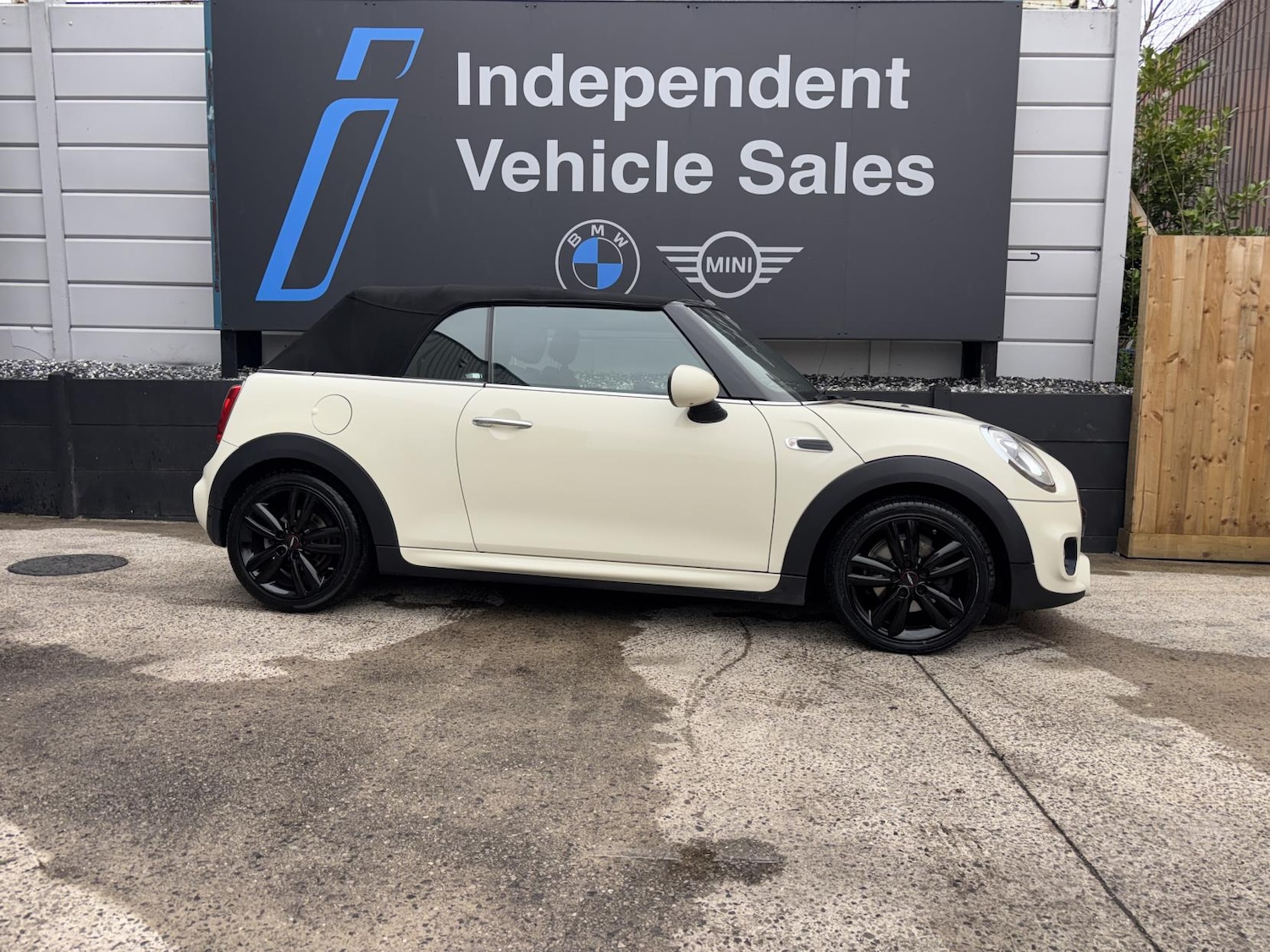 Used MINI Convertible 2018 for sale - 77997183: Photo 7