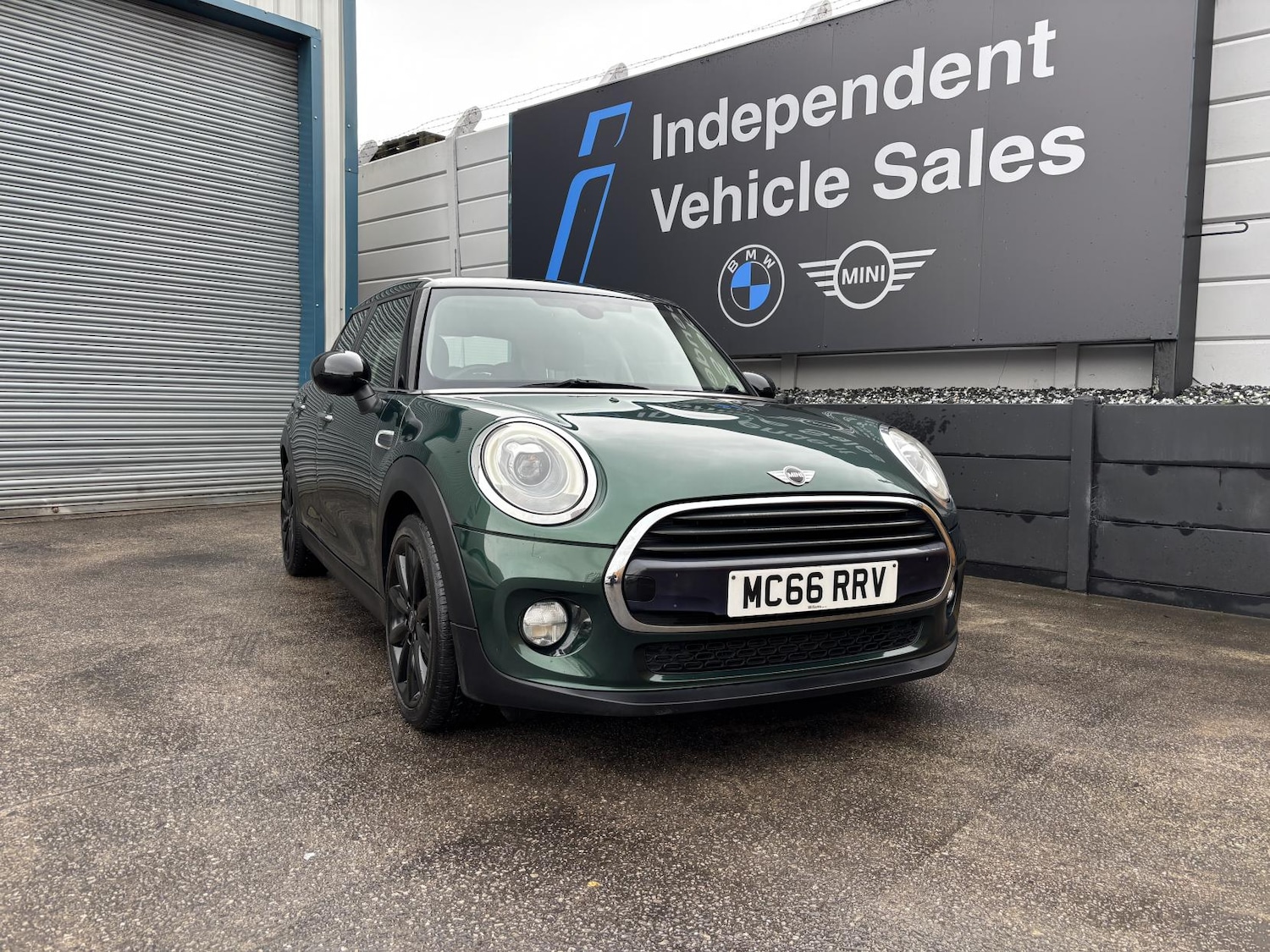 Used MINI Hatch 2017 for sale - 76611575: Photo 1