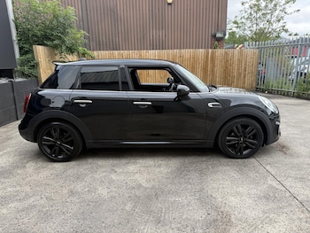 Used MINI Hatch 2018 for sale - 78950398: Photo