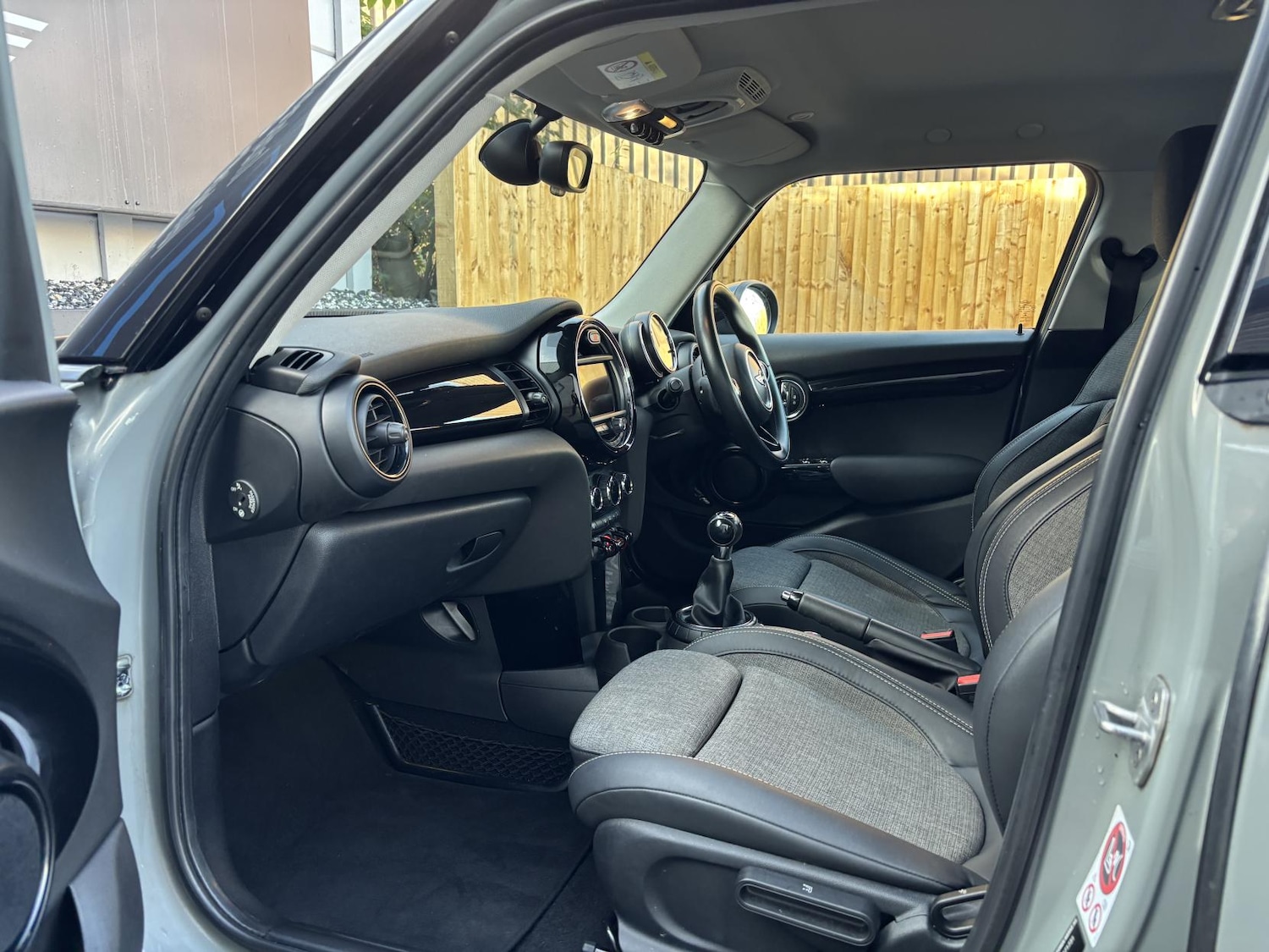 Used MINI Hatch 2015 for sale - 76494351: Photo 29