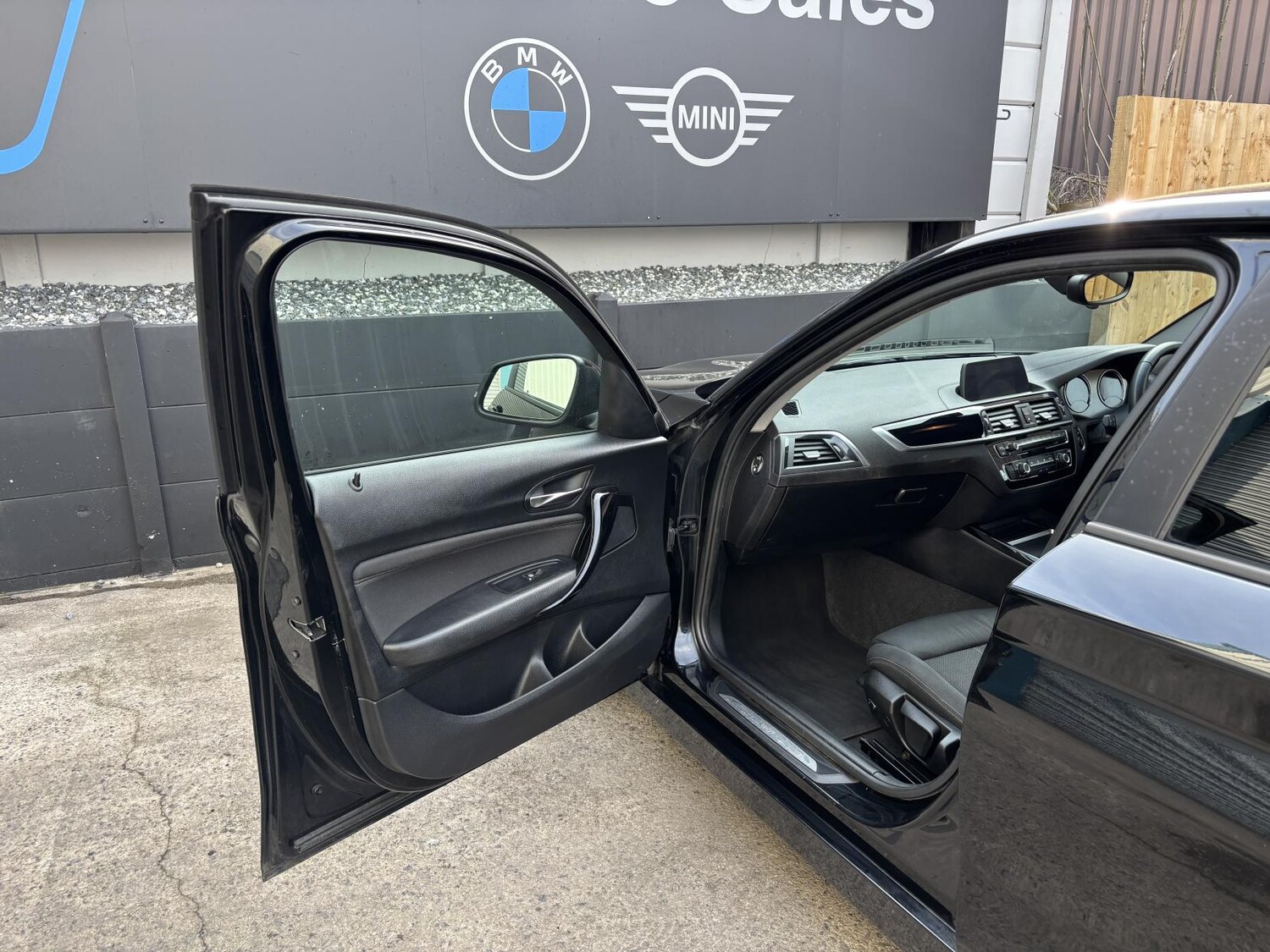 Used BMW 1 Series 2019 for sale - 77950900: Photo 17