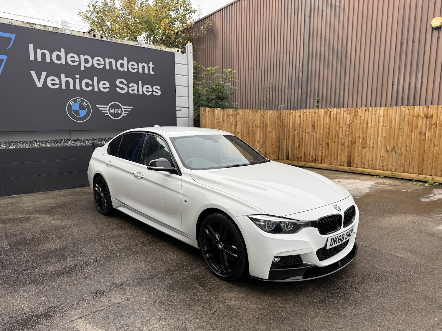 Used BMW 3 Series 2018 for sale - 76172734: Photo 1