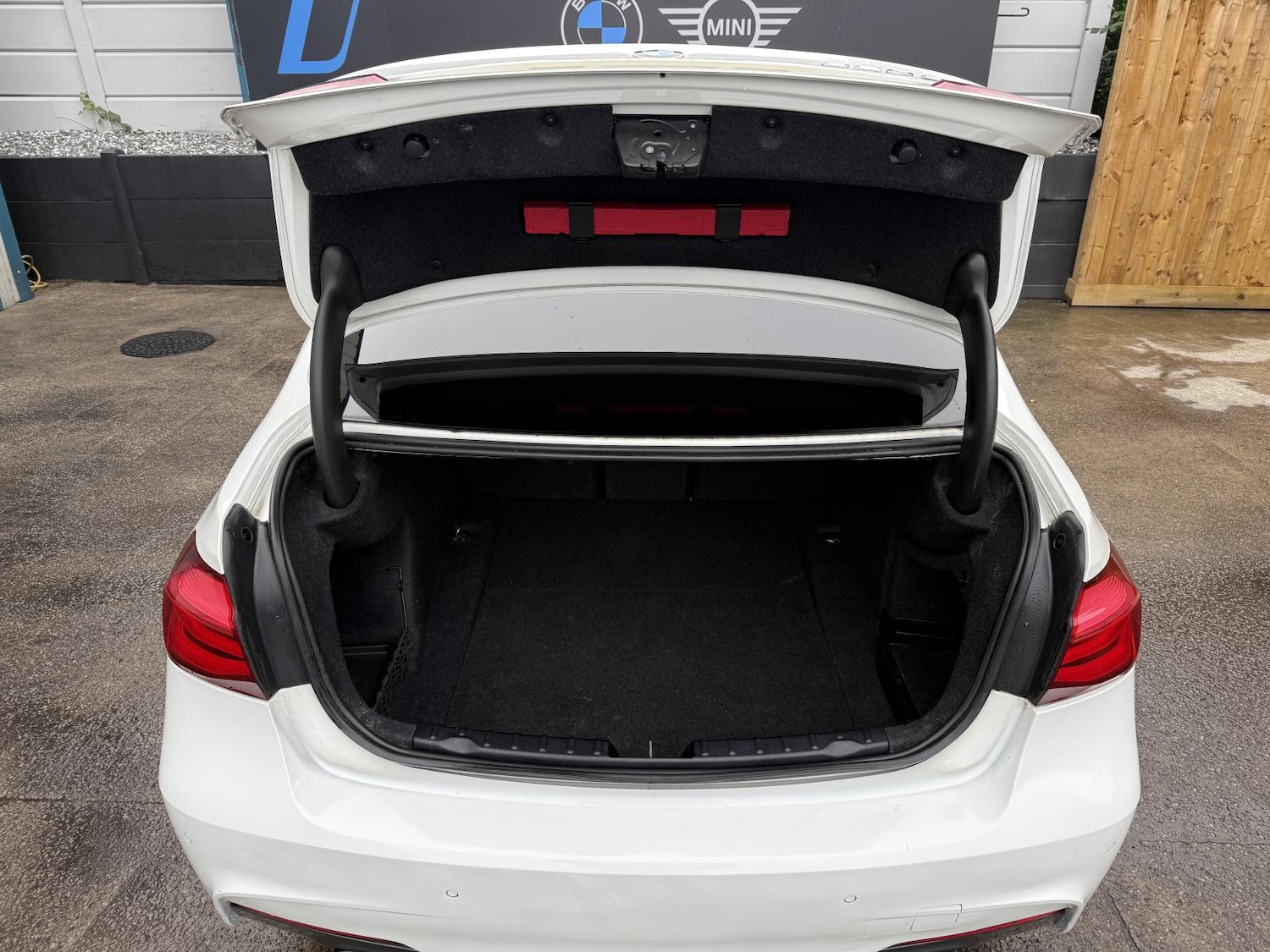 Used BMW 3 Series 2018 for sale - 76172734: Photo 48