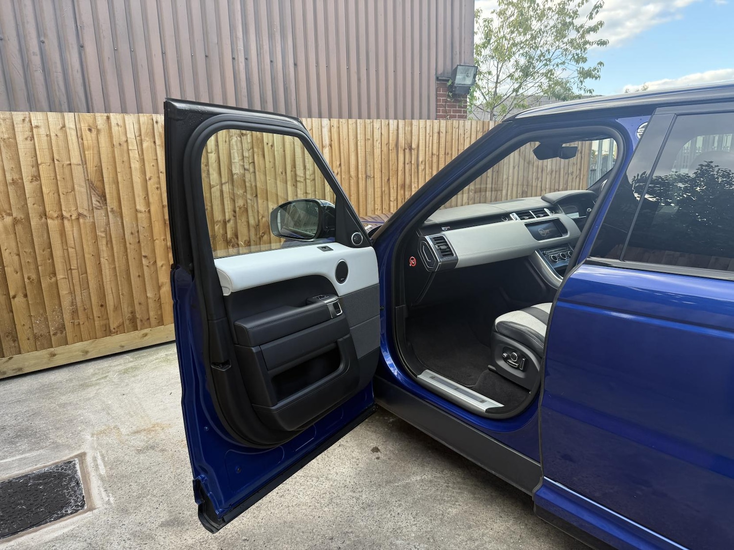 Vehicle 29