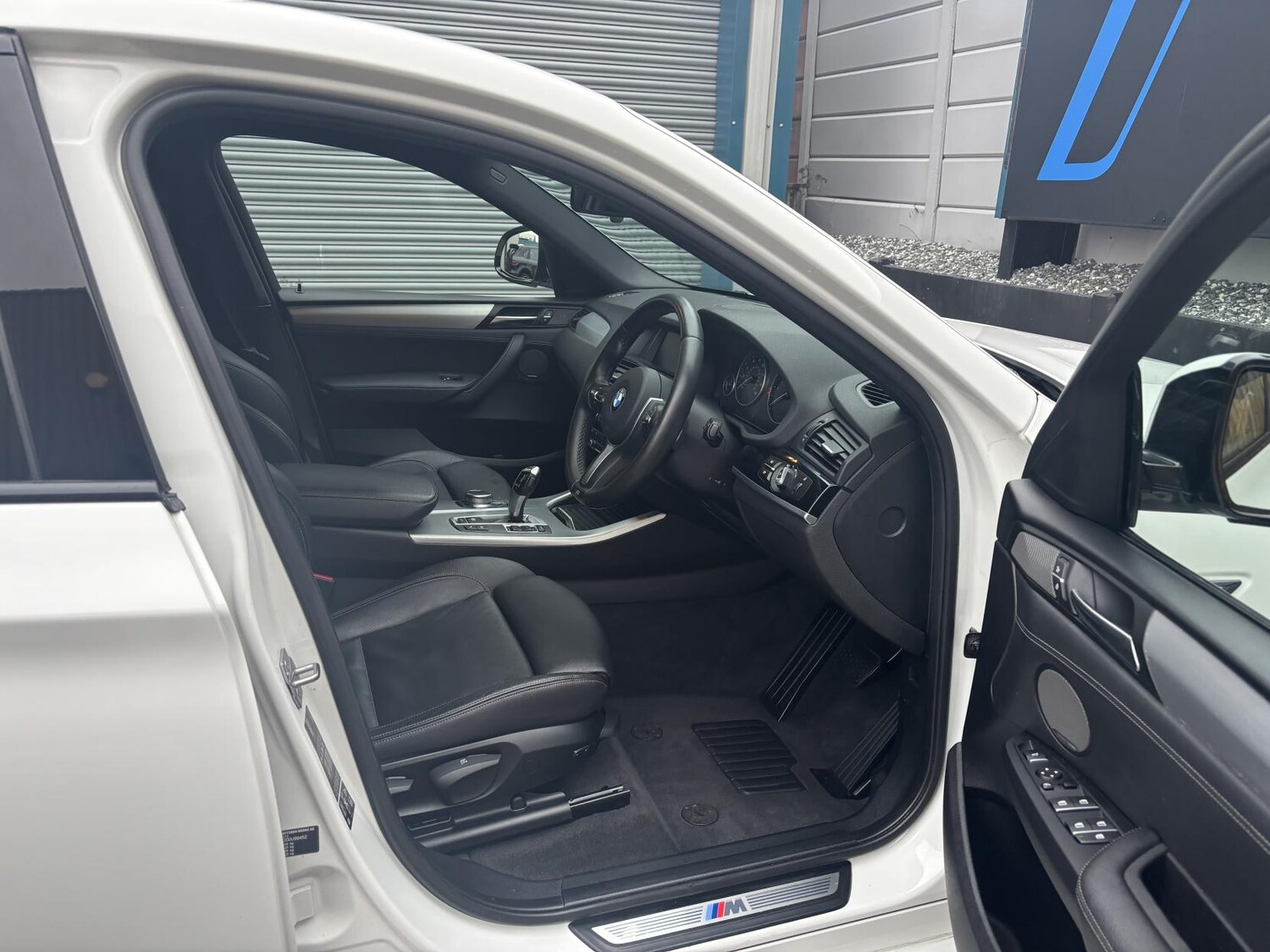 Used BMW X4 2017 for sale - 77508939: Photo 8