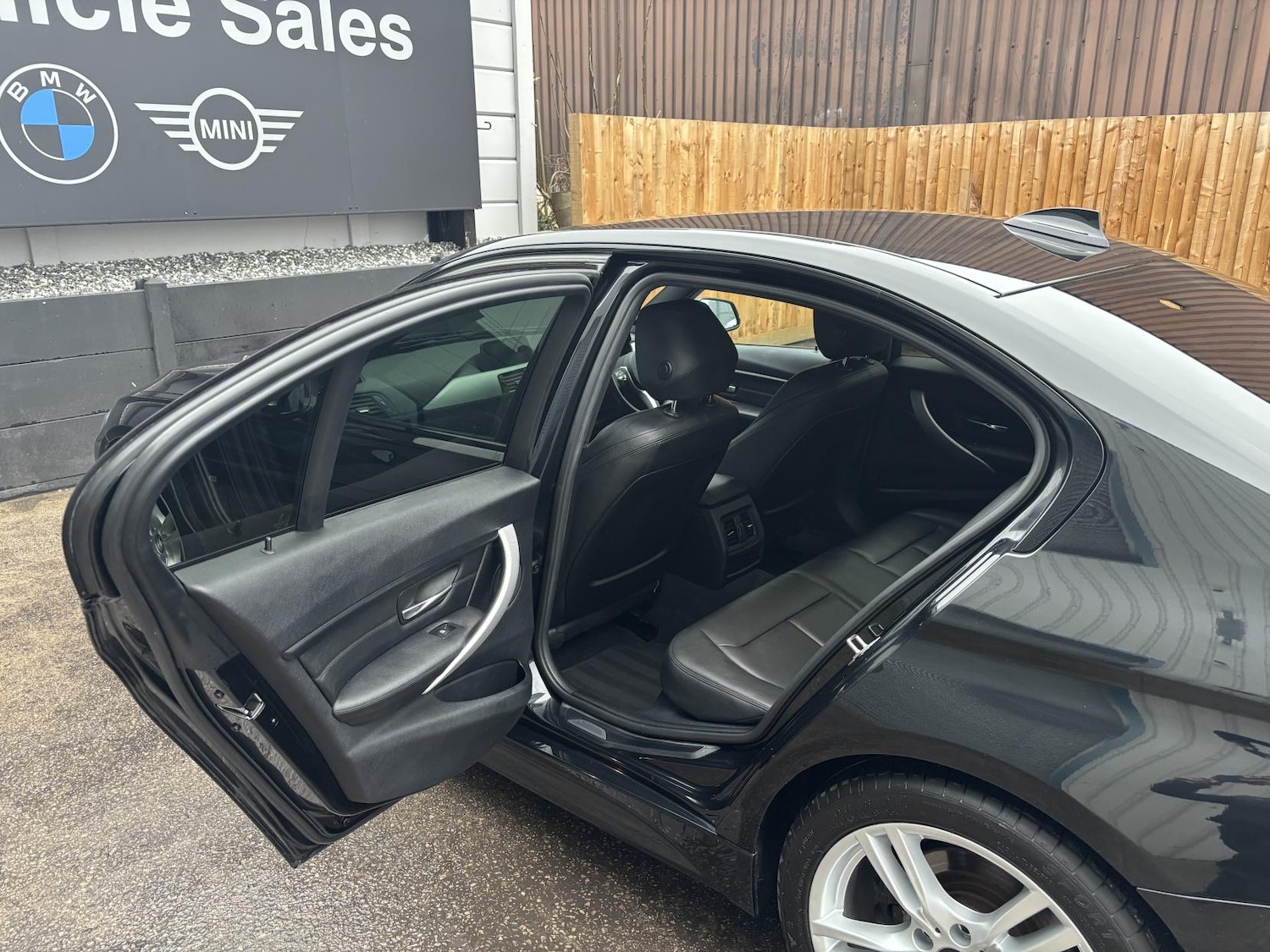 Used BMW 3 Series 2015 for sale - 77285868: Photo 27